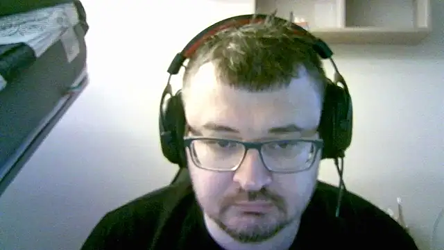 Snapshot of SirAbuser chatting on 11/11/25, 06:13 SirAbuser online show from 11/11/25, 06:13