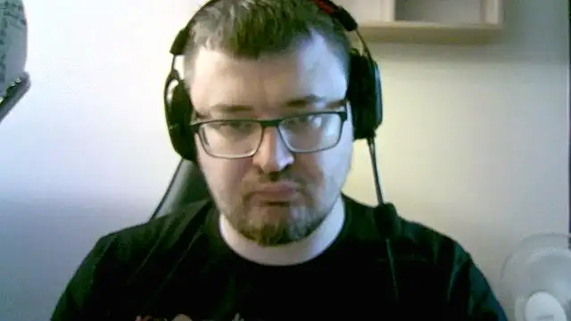 Snapshot of SirAbuser chatting on 11/21/25, 07:07 SirAbuser online show from 11/21/25, 07:07