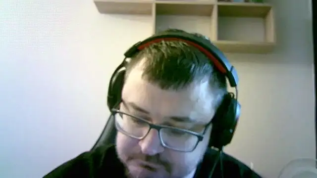 Snapshot of SirAbuser chatting on 11/24/25, 08:14 SirAbuser online show from 11/24/25, 08:14