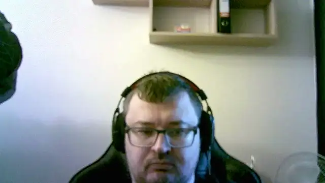 Snapshot of SirAbuser chatting on 12/04/25, 08:34 SirAbuser online show from 12/04/25, 08:34