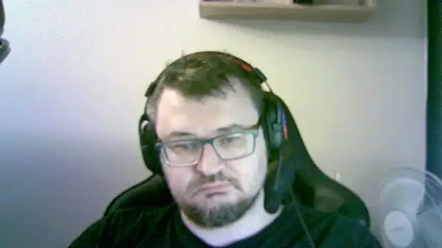 Snapshot of SirAbuser chatting on 12/05/25, 07:17 SirAbuser online show from 12/05/25, 07:17