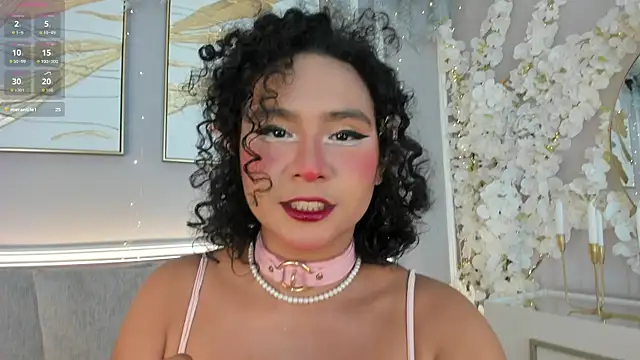 Snapshot of ellette__ chatting on 12/15/25, 07:18 ellette online show from 12/15/25, 07:18