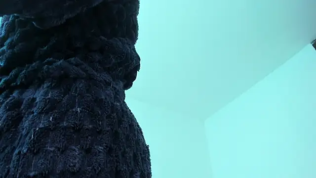 77Neferkitty77 online show from 03/28/26, 08:41