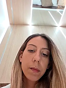 Snapshot of PetiteSecrets chatting on 09/08/25, 07:24 PetiteSecrets online show from 09/08/25, 07:24