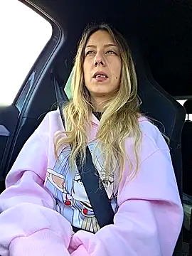 Snapshot of PetiteSecrets chatting on 11/12/25, 10:26 PetiteSecrets online show from 11/12/25, 10:26