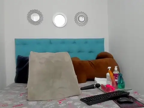 candy big tits18 online show from 11/19/25, 11:38