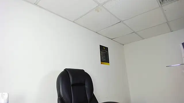 Aisha hotts777 online show from 12/05/25, 03:48