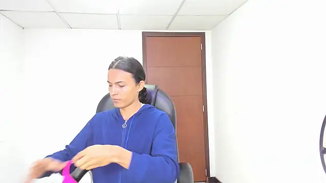 Aisha hotts777 online show from 02/26/26, 03:27