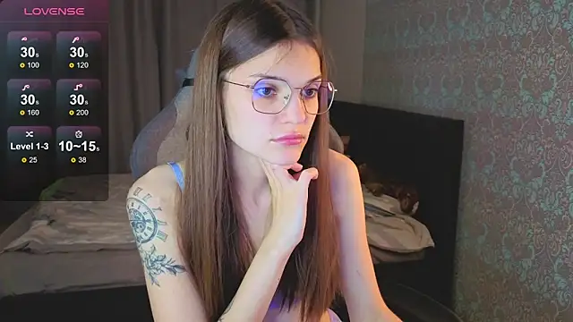 Snapshot of magic_shy_ chatting on 09/14/25, 03:33 magic shy online show from 09/14/25, 03:33
