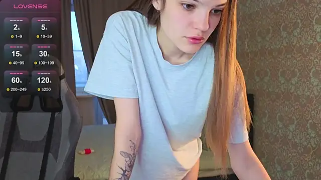 Snapshot of magic_shy_ chatting on 10/24/25, 01:24 magic shy online show from 10/24/25, 01:24