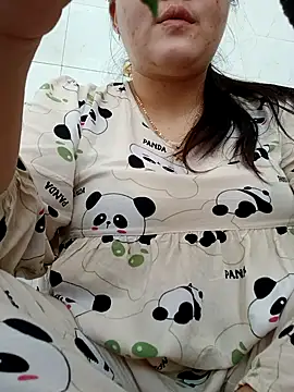  Babyrose  online show from 02/10/26, 04:49