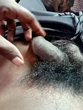 Snapshot of dolphiinn chatting on 11/05/25, 06:02 dolphiinn online show from 11/05/25, 06:02