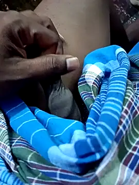 Snapshot of dolphiinn chatting on 11/22/25, 01:37 dolphiinn online show from 11/22/25, 01:37