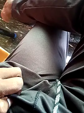 Snapshot of dolphiinn chatting on 11/26/25, 02:12 dolphiinn online show from 11/26/25, 02:12