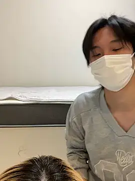 Snapshot of reon_reonreon chatting on 02/13/26, 10:22 reon reonreon online show from 02/13/26, 10:22