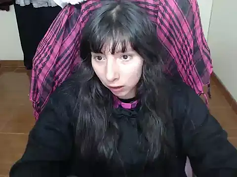 ScarlettShirahoshi online show from 12/15/25, 12:59