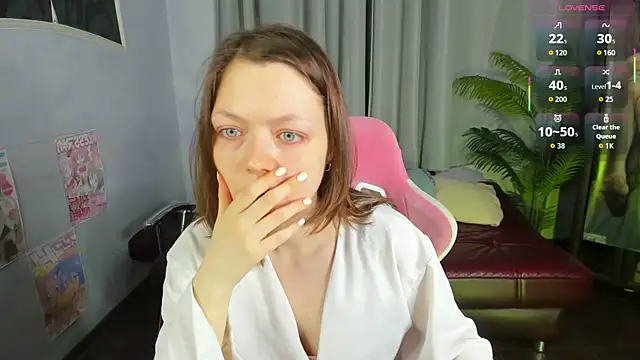 Snapshot of Lunar_Lily chatting on 09/21/25, 05:31 Lunar Lily online show from 09/21/25, 05:31