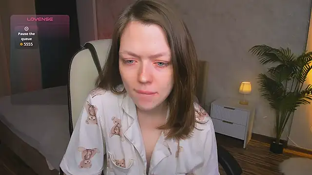 Snapshot of Lunar_Lily chatting on 03/01/26, 05:42 Lunar Lily online show from 03/01/26, 05:42