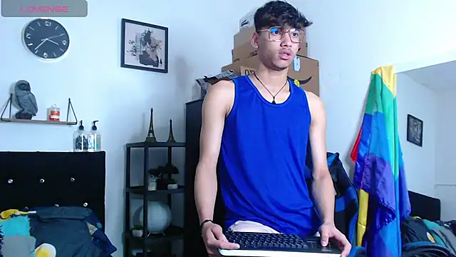 Gael Jones online show from 09/28/25, 02:22