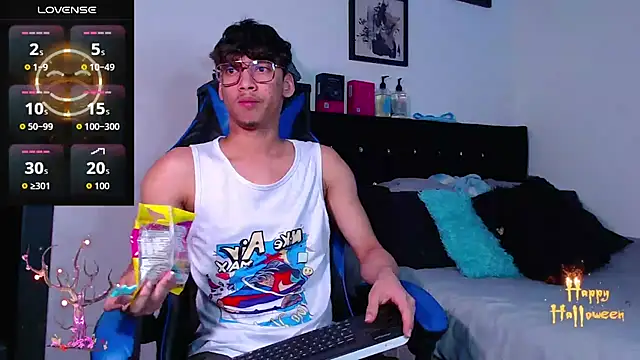 Gael Jones online show from 10/21/25, 06:25