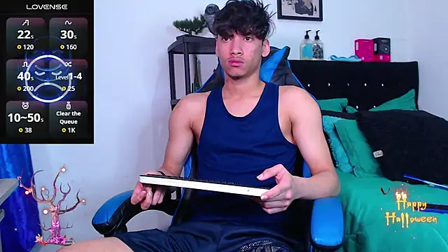 Gael Jones online show from 10/30/25, 04:25