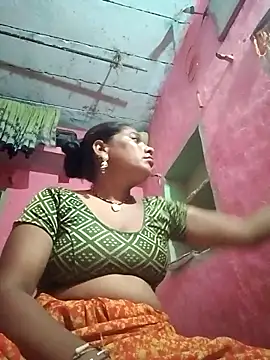 Snapshot of sanjna_sharmaa chatting on 09/27/25, 03:17 sanjna sharmaa online show from 09/27/25, 03:17