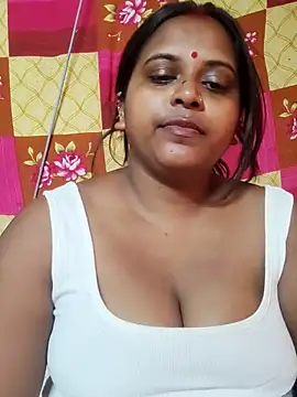 Hot-Show2 online show from 10/17/25, 09:56