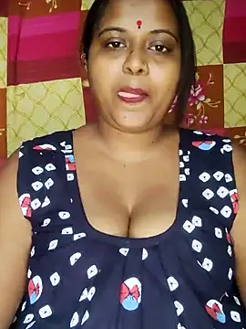 Hot-Show2 online show from 10/29/25, 03:58