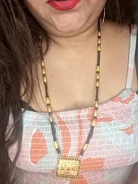 indian-hotmilfs online show from 04/04/26, 07:11