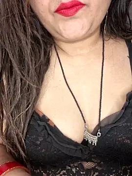 indian-hotmilfs online show from 04/13/26, 08:03