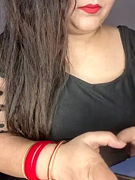 Snapshot of indian-hotmilfs chatting on 06/05/26, 07:08 indian-hotmilfs online show from 06/05/26, 07:08
