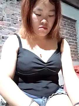 sukabae00 online show from 04/23/26, 12:51