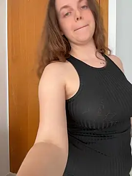 TenderLaGlamor online show from 03/01/26, 02:30