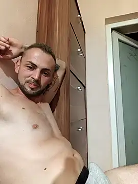 Snapshot of papichulo0099 chatting on 09/17/25, 06:42 papichulo0099 online show from 09/17/25, 06:42