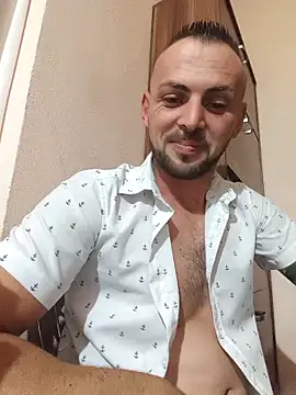 Snapshot of papichulo0099 chatting on 10/04/25, 06:50 papichulo0099 online show from 10/04/25, 06:50