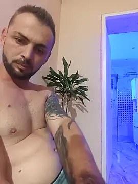 Snapshot of papichulo0099 chatting on 10/25/25, 01:35 papichulo0099 online show from 10/25/25, 01:35