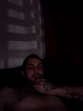 Snapshot of papichulo0099 chatting on 11/03/25, 08:21 papichulo0099 online show from 11/03/25, 08:21