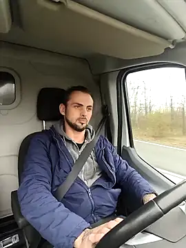 Snapshot of papichulo0099 chatting on 11/12/25, 07:31 papichulo0099 online show from 11/12/25, 07:31