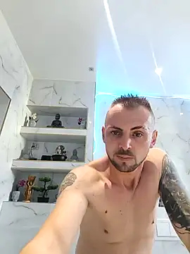 Snapshot of papichulo0099 chatting on 11/15/25, 09:50 papichulo0099 online show from 11/15/25, 09:50