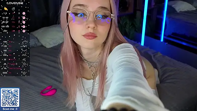 exxxcore  online show from 10/20/25, 09:54