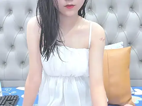  ly   online show from 10/06/25, 04:15