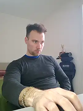 mrlyuis online show from 12/22/25, 10:23