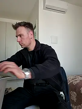 mrlyuis online show from 04/24/26, 01:46