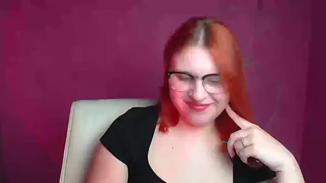 ScarletVixen  online show from 09/18/25, 11:40