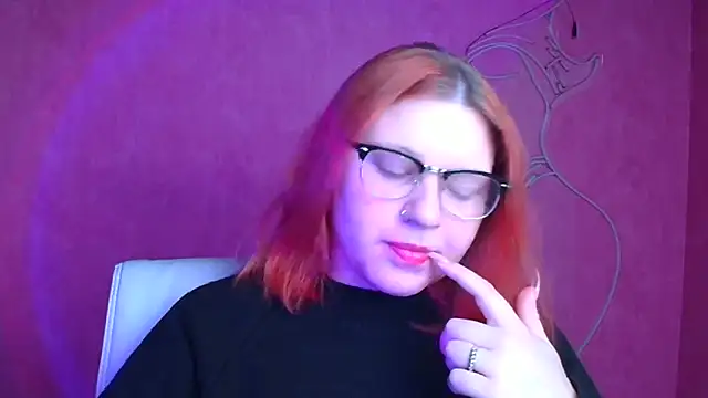 ScarletVixen  online show from 10/08/25, 08:50