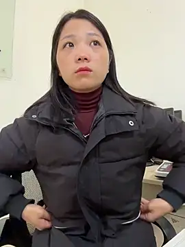 thaoyeuuu online show from 11/18/25, 02:28