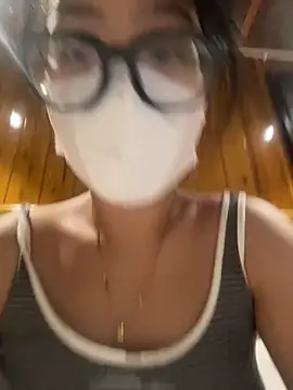 Snapshot of bunny_b4nny chatting on 09/19/25, 07:43 bunny b4nny online show from 09/19/25, 07:43