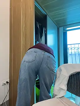 bunny b4nny online show from 11/08/25, 06:35