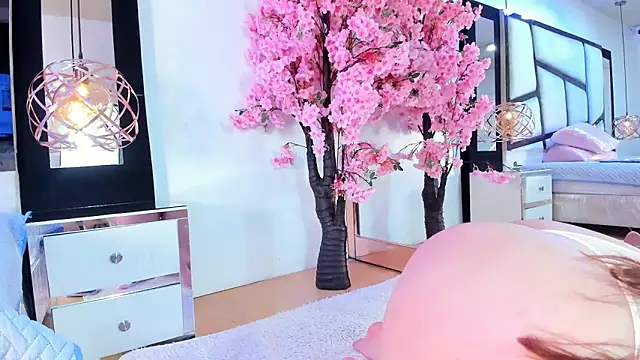 Snapshot of TessaCooper1 chatting on 11/20/25, 09:14 TessaCooper1 online show from 11/20/25, 09:14