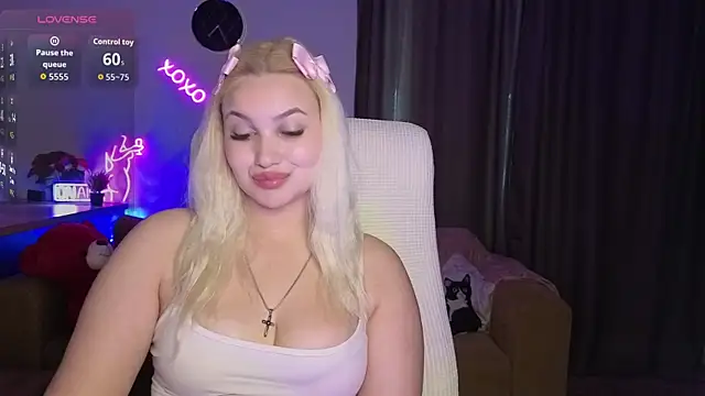 Snapshot of adrelaxina chatting on 04/27/26, 12:25 adrelaxina online show from 04/27/26, 12:25